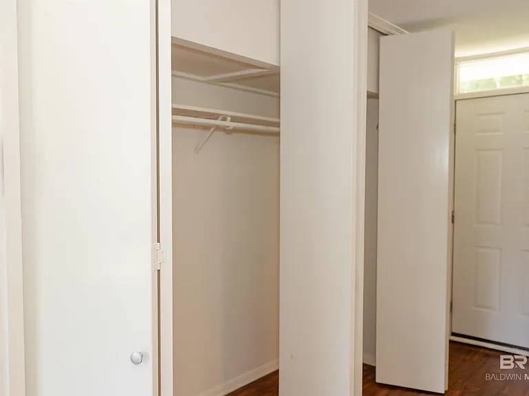 1046 Seacliff Dr N #2A — Photo 7