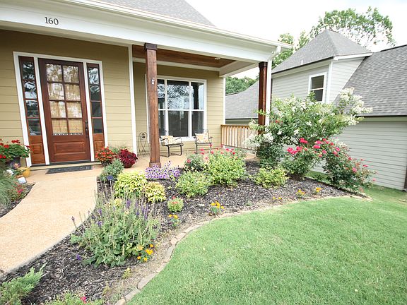 3rd image of 160 Oxford Creek Dr