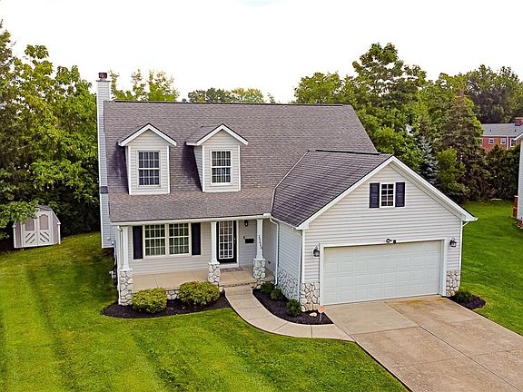 3rd image of 25660 Edgecliff Dr