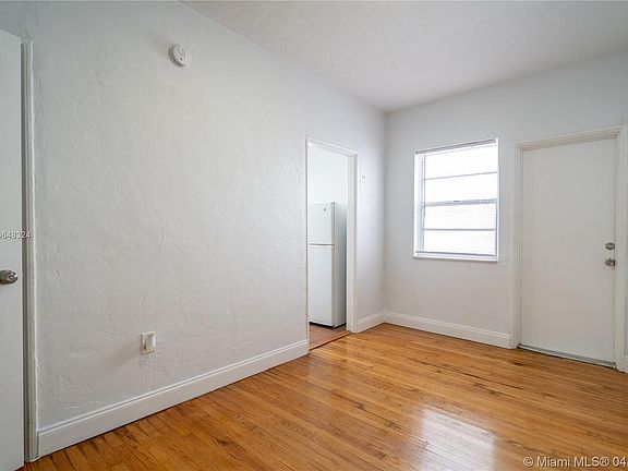 5th image of 1416 Euclid Ave APT 23P
