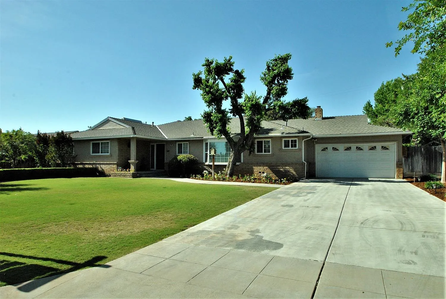 2696 W Mesa Ave photo 1
