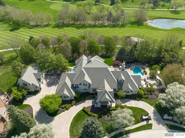 2207 S 189th Cir, Omaha, NE 68130