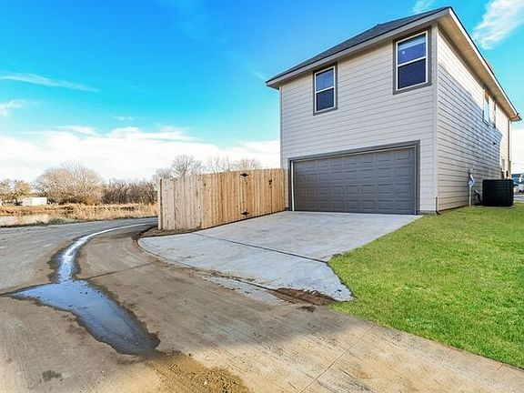 3rd image of 5545 Eagle Point Dr