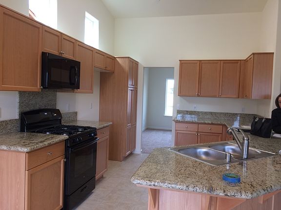 3rd image of 1681 Munras Ave