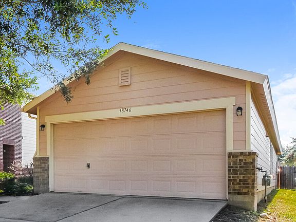 3rd image of 18746 Westgate Park Dr