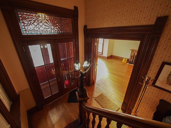 Entry way