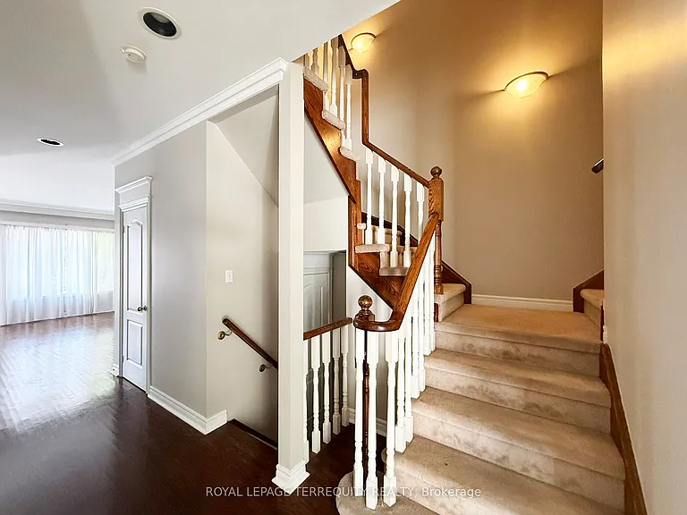 190 Harding Blvd W #34 — Photo 8