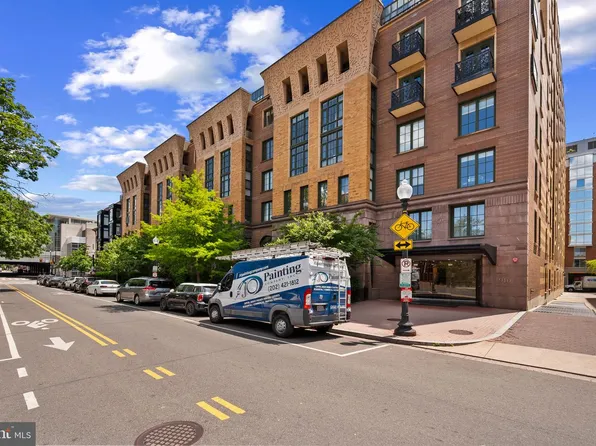 910 M St NW APT 620, Washington, DC 20001