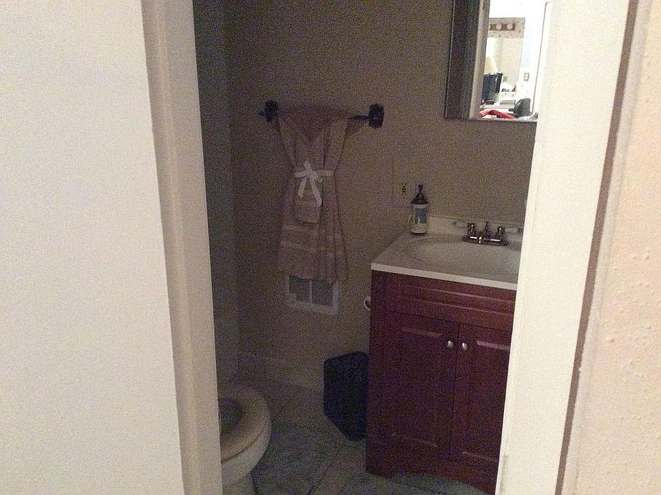 2nd image of 846 Colony Ln