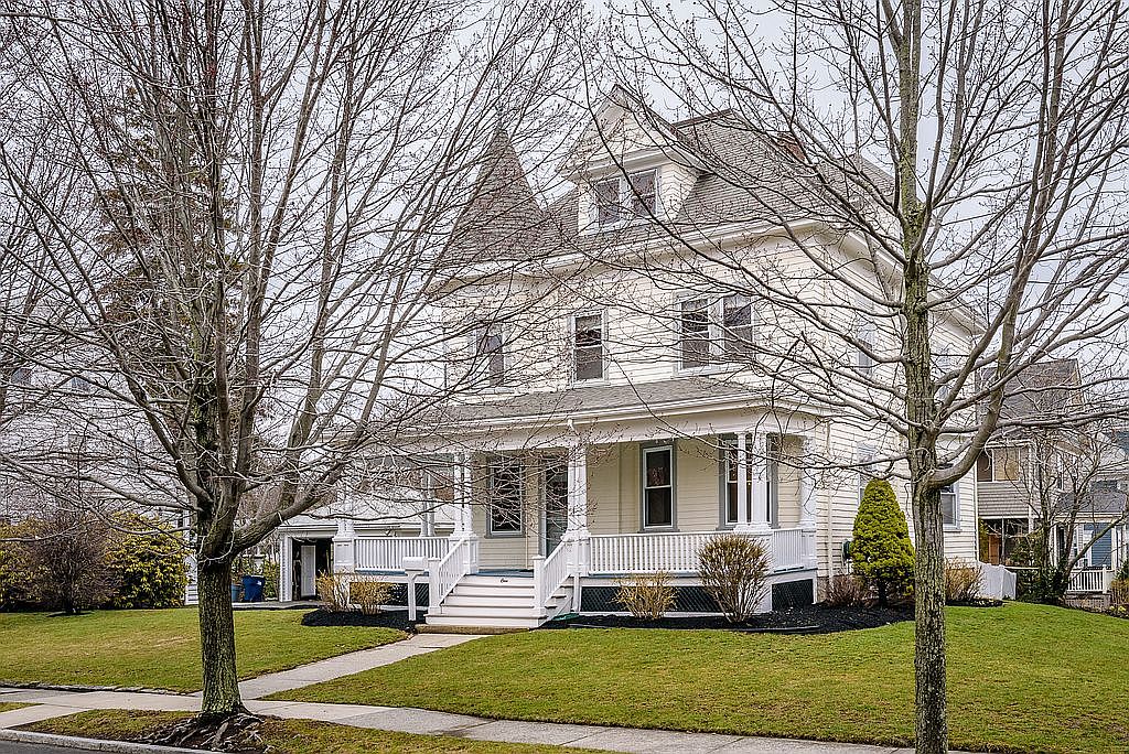 1 Meredith St, West Roxbury, MA 02132 Zillow
