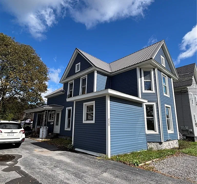 415 E Main St