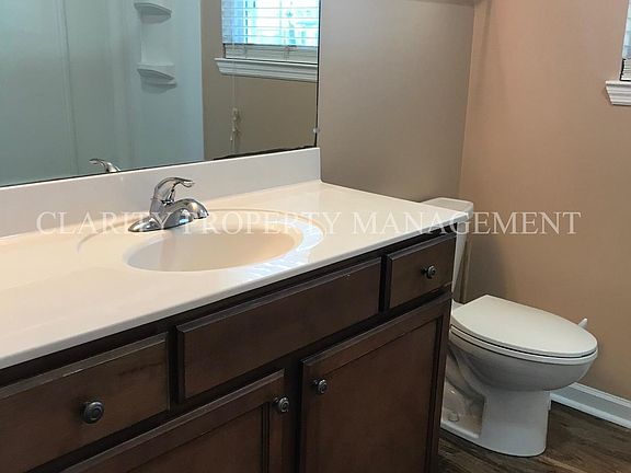 5th image of 2715 Villa Dr NW APT A