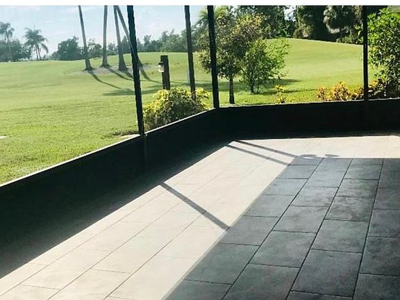 Enjoy your private lanai.