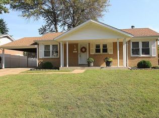 9714 Hale Dr, Saint Louis, MO 63123