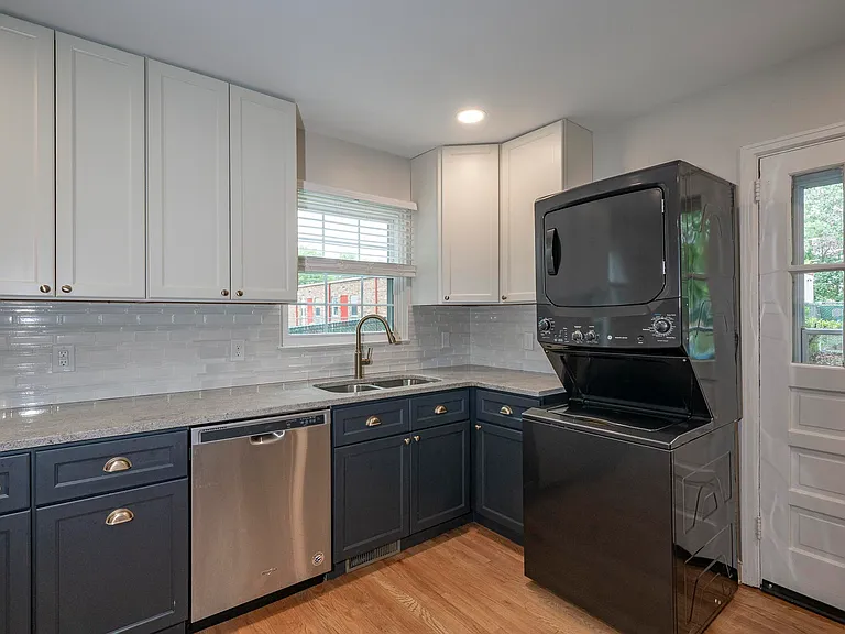 414 Newsom St — Photo 15