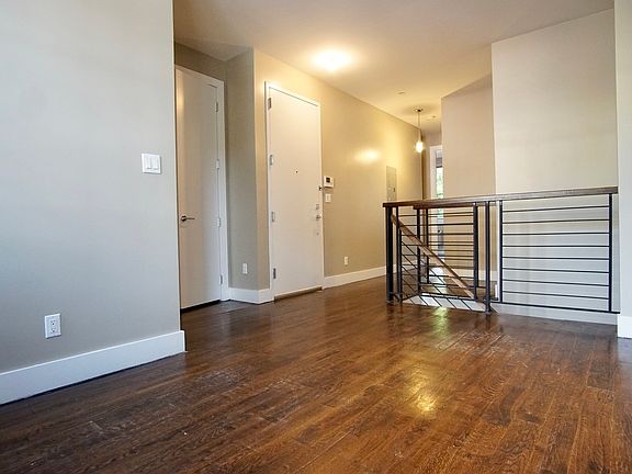 4th image of 167 Tompkins Ave APT 1F
