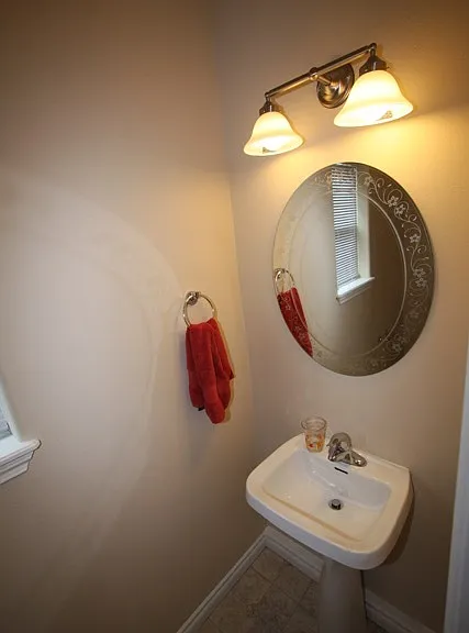 1329 Denali St — Photo 5