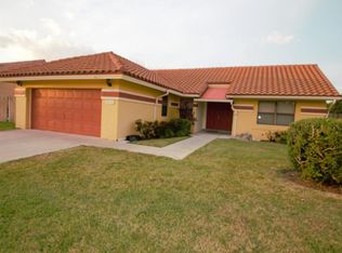 9519 Sun Pointe Dr, Boynton Beach, FL 33437