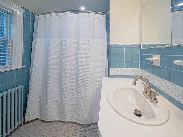 16 Brook St — Photo 32