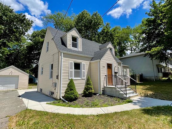 2nd image of 408 Ryders Ln