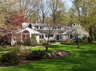 29450 Edgedale Rd, Pepper Pike, OH 44124