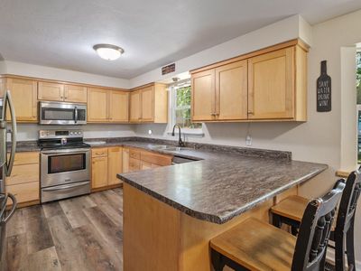 771 Rainbow Dr, Grants Pass, OR, 97526