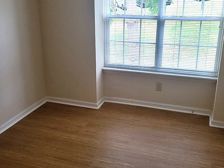 1356 Villa Way #E — Photo 25