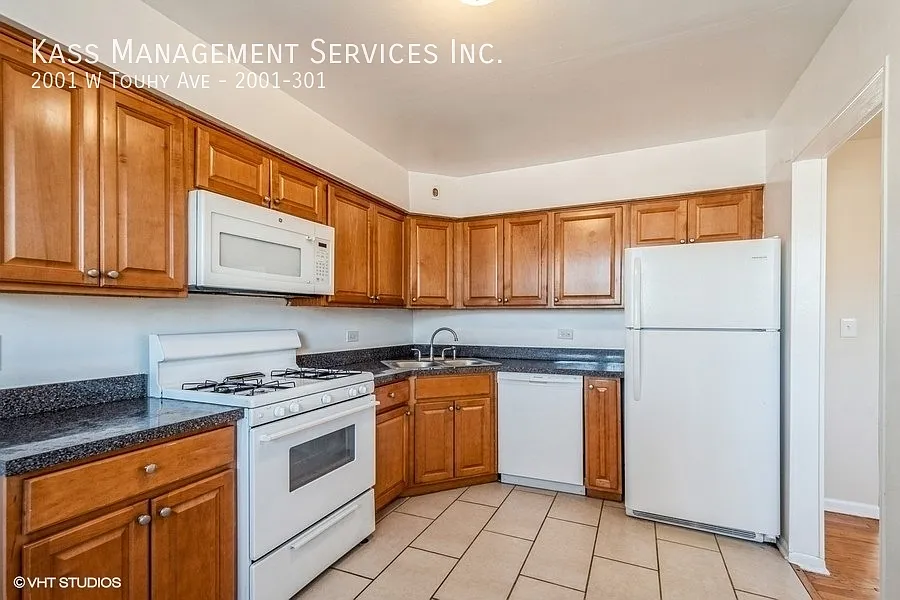 2001 W Touhy Ave #301