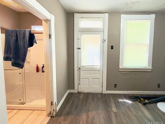 2nd image of 739 Regina Ave