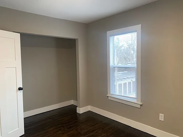 1769 Grand Ave — Photo 17