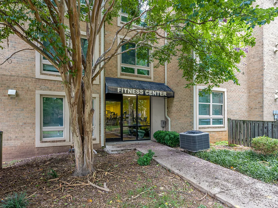 Amber Commons