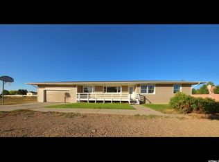 1409 E Valley View Dr, Wellington, UT 84542