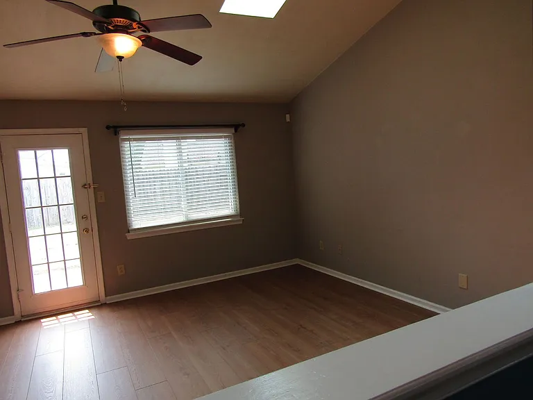 1884 Eunice Ct — Photo 5