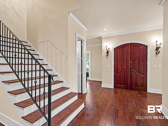 2nd image of 103 Savannah Sq