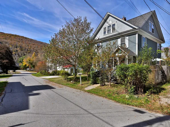 109 Park Row, Rochester, VT 05767