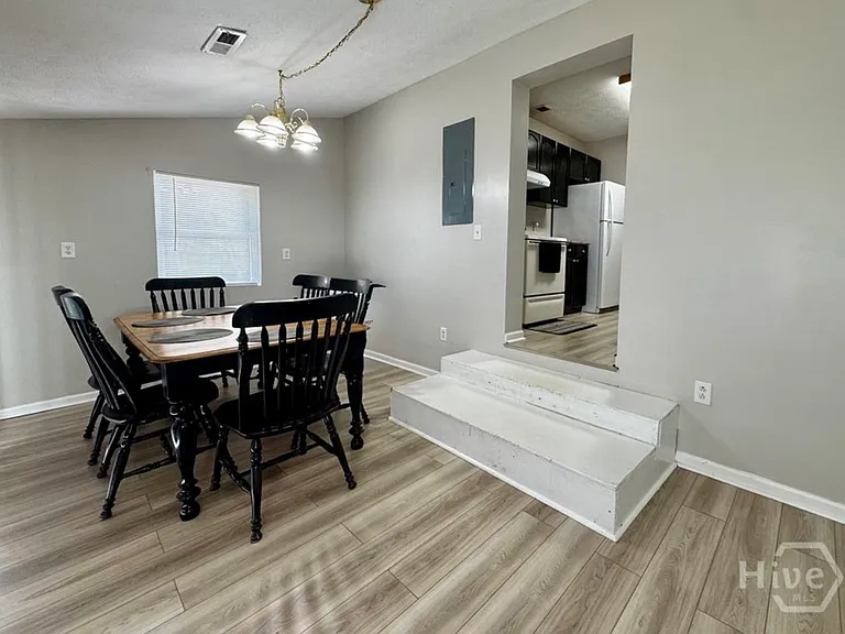 206 Turnberry St — Photo 8