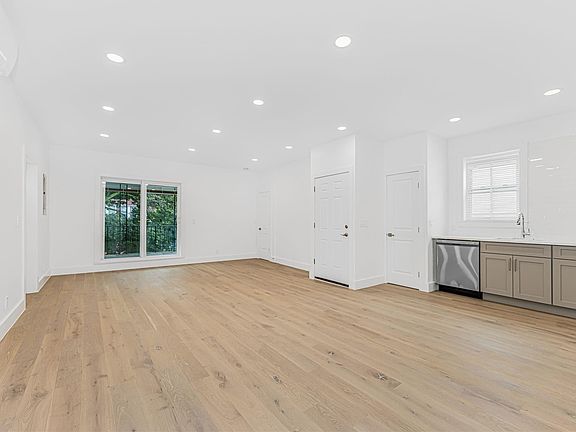 2nd image of 6140 Delafield Avenue