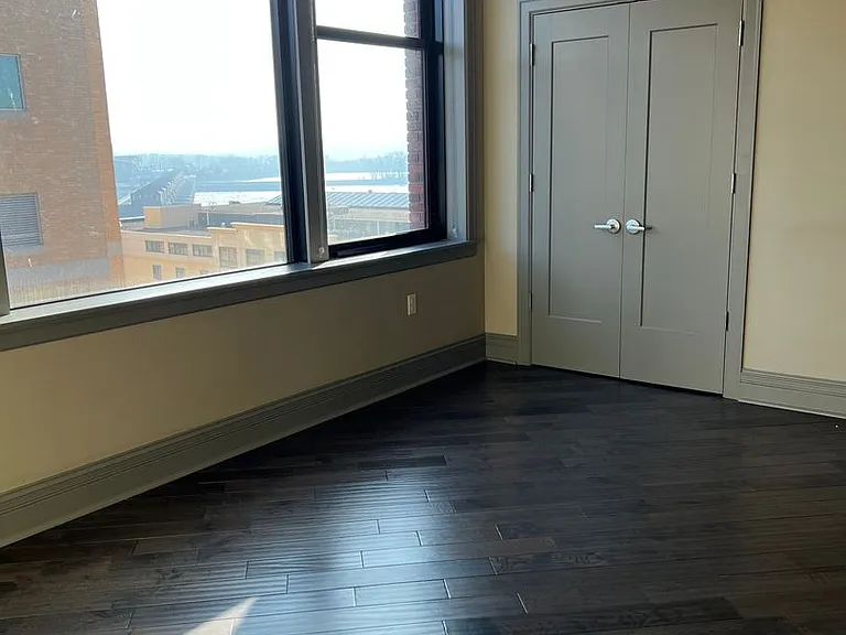 212 Brady St — Photo 38