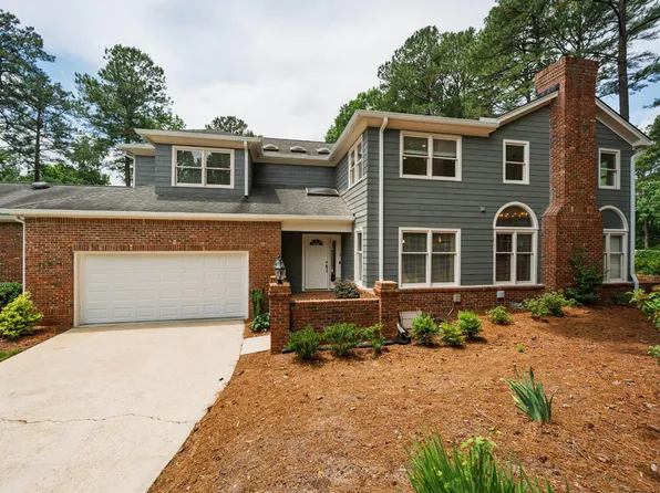 100 Greensview Dr, Cary, NC 27518