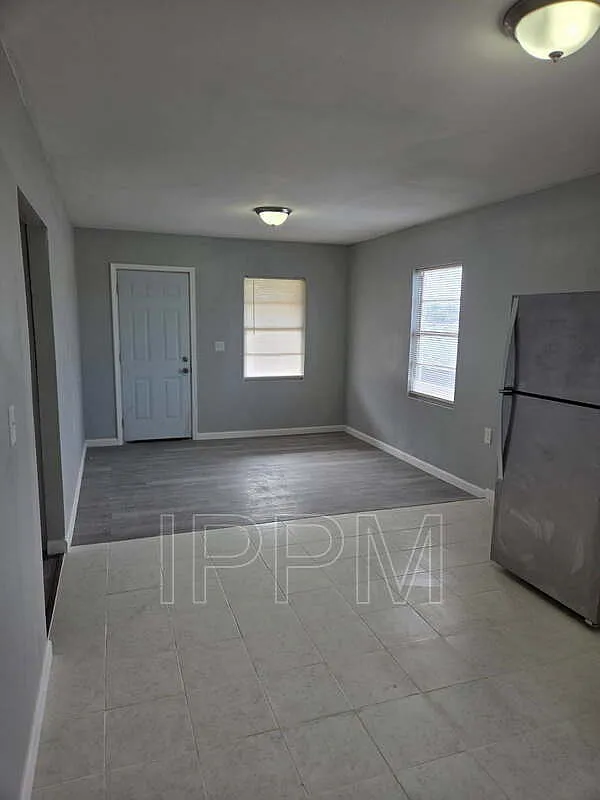 2 bed, 1.0 bath, 600 sqft, $700 — Photo 2