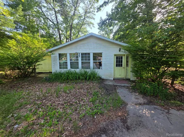 5420 Randy Dr, Prescott, MI 48756