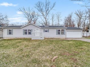 22 Oak Grove Rd, Springfield, MI 49037