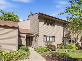 16575 Wren Rd #3A, Chagrin Falls, OH 44023