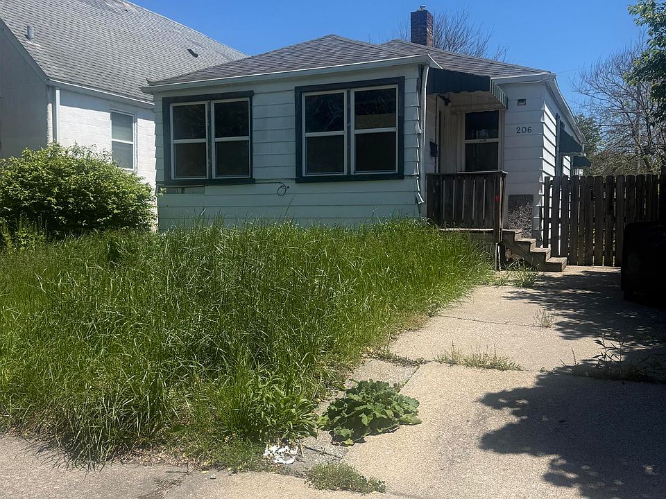 1st image of 206 S Lake St