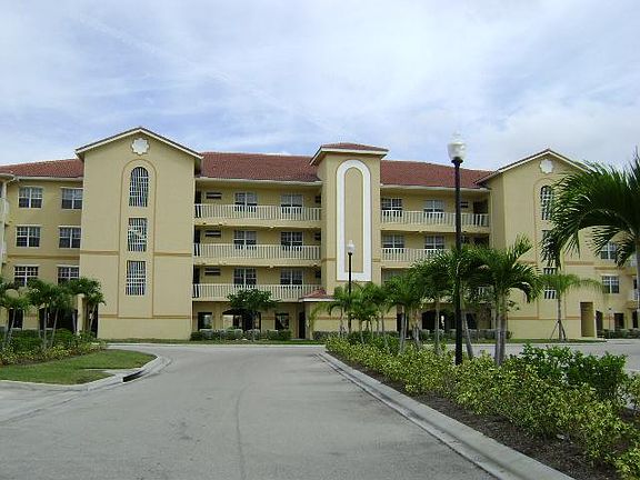 5th image of 4385 Cortina Cir APT 131