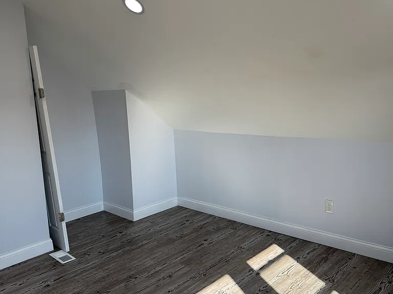 2122 Waterbury Rd #3 — Photo 5