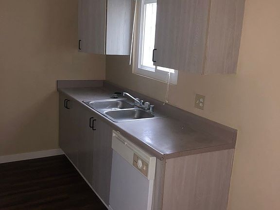 3rd image of 501 S Grevillea Ave #6