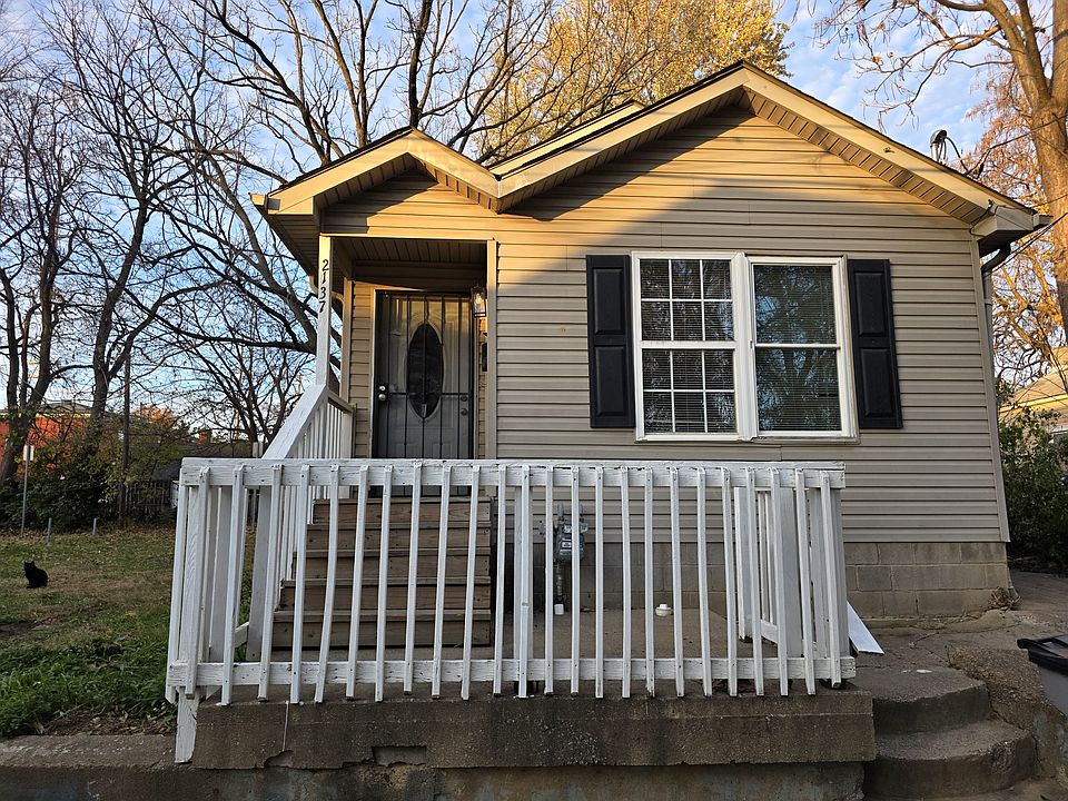 1st image of 2137 Columbia St