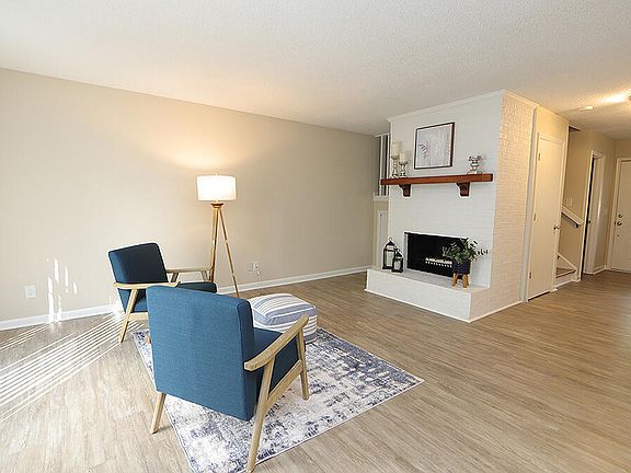 4th image of 3959 Wendy Ln