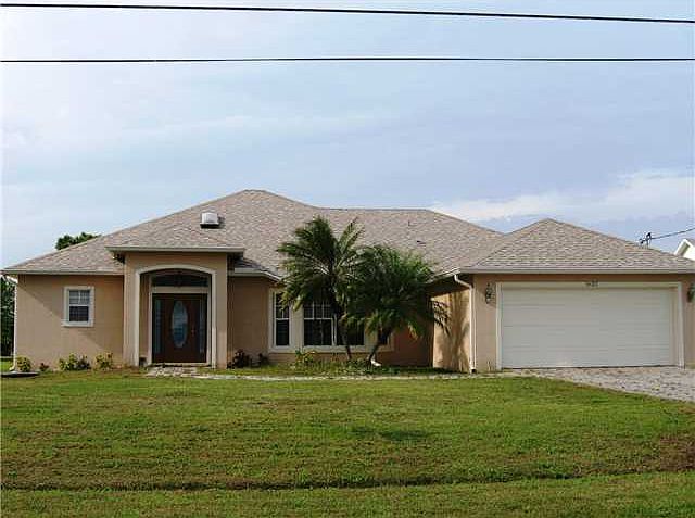Home For Sale In Port saint lucie